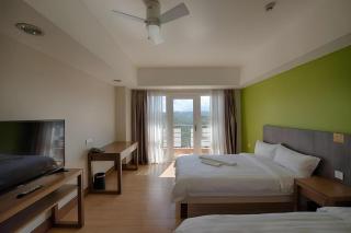 Newtown Plaza Hotel - 2