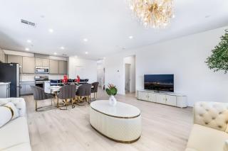 Resort Style 4BR Home in Lake Las Vegas Near Strip - 5