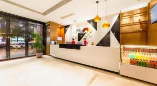 Borrman Hotel Zhongshan Henglan Xiyong - 1