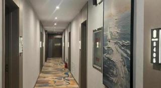 Super 8 Hotel Dingzhou Chongwen Street - 5