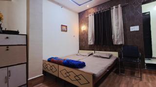 Cozy 1 RK Sarona Showroom Hub - 7