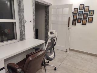 Huge King Suite - 0