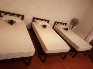 36 24 House Transit Hostel - 2
