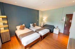 A Hotel Cozy - 6