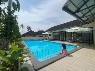 ETSA Luxury Pool Villa for 30 Guests in Thodupuzha - 5