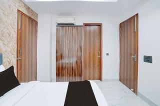 Hotel Aroha A Corporate Suites Near Botanical Garden Metro Station - Noida - 3