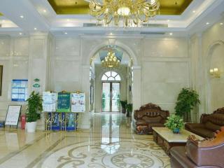 Vienna Hotel Shenzhen Bao'an Airport Taoyuanju Pingluanshan Metro Station - 1
