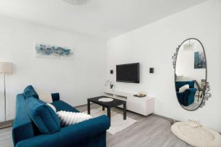 Charming Apartment with Parking and Balcony Near the City Centre by Noclegi Renters - 0