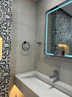Neapolis Garden Apartment - 6