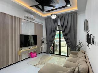 Villa Aqilla Homestay - 0