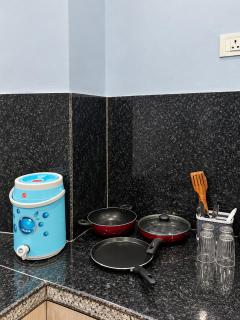 Private Apartment with Shared Kitchen - 2 Mins Walk to Metro, Sindhi Camp Bus Stand - 2