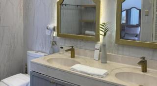 Queen Margarette Hotel - 3