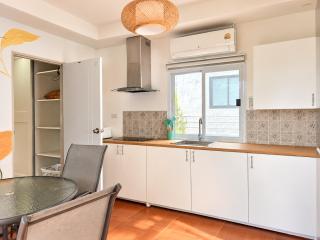Green Moon 1br Spacious House - 5