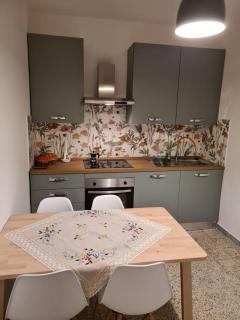 Soggiornare accanto a palazzo Chigi Albani - 3