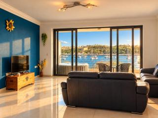 Spacious Signature Apt - Valletta Harbour View - 9