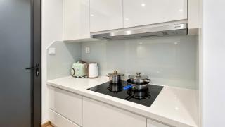Lafern Premium Apartments, Vinhomes Skylake - 3