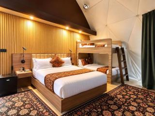 Serene Luxury Resort 8m Dome - Pebble Walk Resort - 0