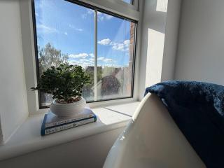 NEW Bedford 1-Bed Apartment FREE Car Parking - 2