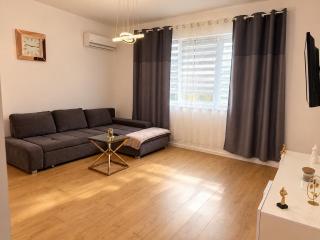 Chic Apartment - 0