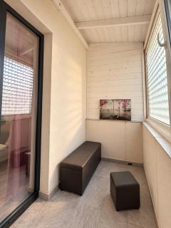 Chic Apartment - 5