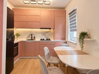 Chic Apartment - 1