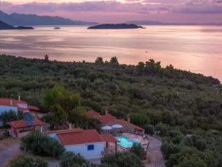 SIX INDEPENDENT HOUSES BY THE sea - 7