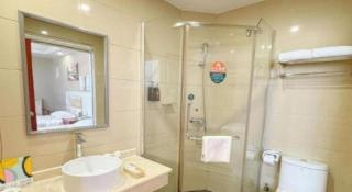 GreenTree Inn Guangdong Huizhou Chenjiang Intercity Rail Station Business Hotel - 4