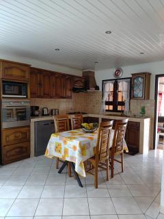 CHEZ JACQUELIN ET DORLYS - 3