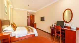 GreenTree Inn Xuzhou High Speed Railway Zhangqian Square Business Hotel - 2