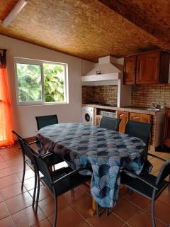 CHEZ JACQUELIN ET DORLYS - 2