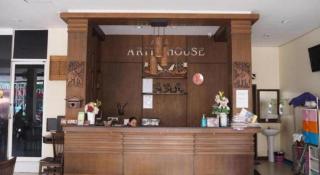 Arita House - 8