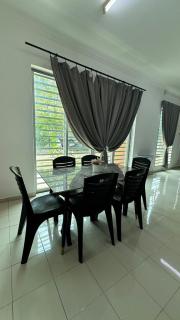 Raub Amalina Saujana Homestay - 1