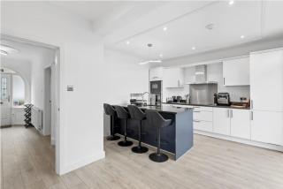 Modern 3-Bed Home in WA7 Runcorn Halton Contractor - 0