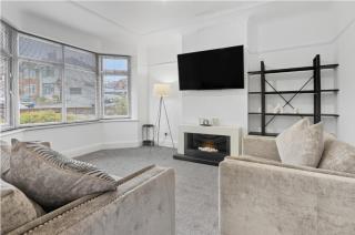Modern 3-Bed Home in WA7 Runcorn Halton Contractor - 9