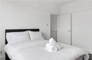 Modern 3-Bed Home in WA7 Runcorn Halton Contractor - 4