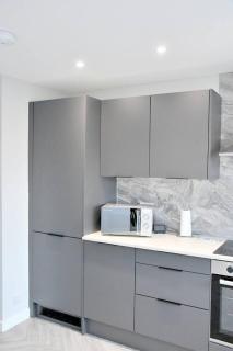 Free Parking-Sleeps 5 - 3 Bedroom House - Stunning Interior - 3