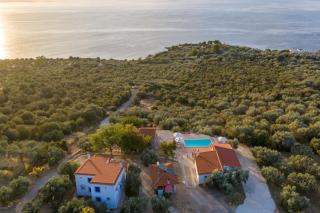 SIX INDEPENDENT HOUSES BY THE sea - 5