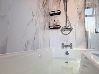 BreckonHill House 4BR Entire Home - 7