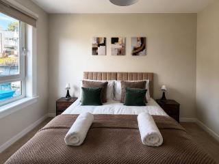 Stylish 2BDR in Glasgow - Sleeps 5 - Free Parking - 5