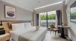 SKYBIRD Hotel - 4
