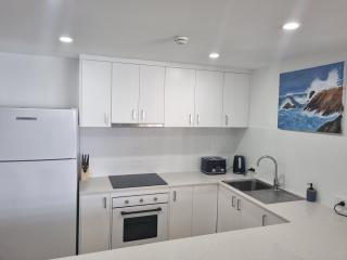 In the heart of Surfers Paradise -Ocean views - 8