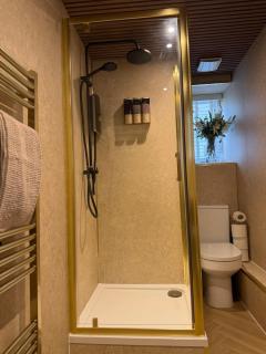 Modern 3 Bed Sea View Apartment Sleeps 8 - 2