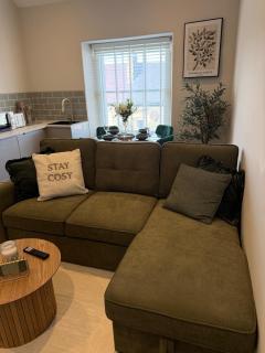 Modern 1 Bed Sea View Apartment Sleeps 4 - 8
