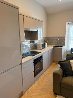Modern 1 Bed Sea View Apartment Sleeps 4 - 5