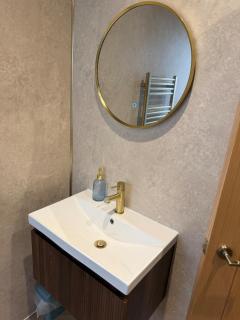 Modern 1 Bed Sea View Apartment Sleeps 4 - 3