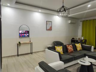 Bright, Stylish Apartment, Modern Comfort - 2 - 2