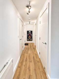 Cambridge City Apartments - Parking Available - 3