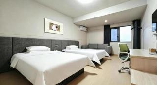 Jinjiang Inn Xianning Yinquan Avenue Hot Spring Hotel - 2