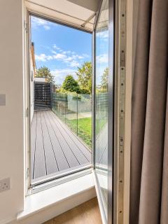 Cambridge City Apartments - Parking Available - 6