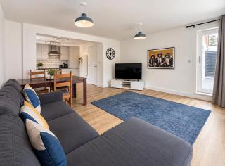 Cambridge City Apartments - Parking Available - 8